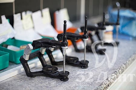 Экспертиза зубных протезов