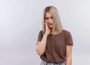 Налет курильщика на зубах