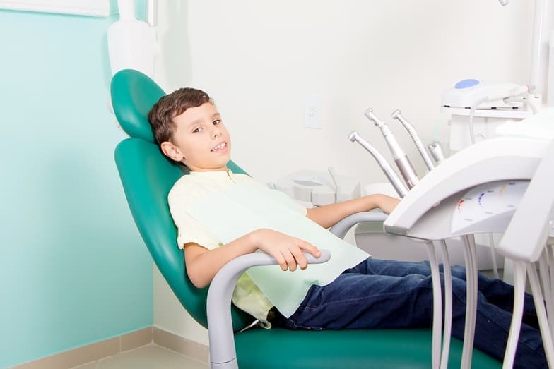 Комфорт и безопасность ребенка в стоматологическом кресле зависит от профессионализма стоматолога, технической оснащенности клиники и качества материалов.